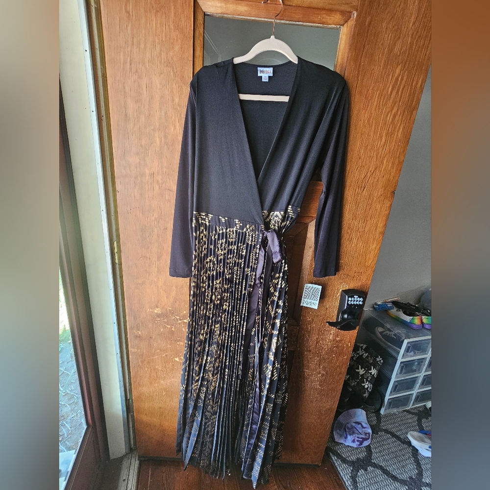 Lularoe Elegant Deanne dress.